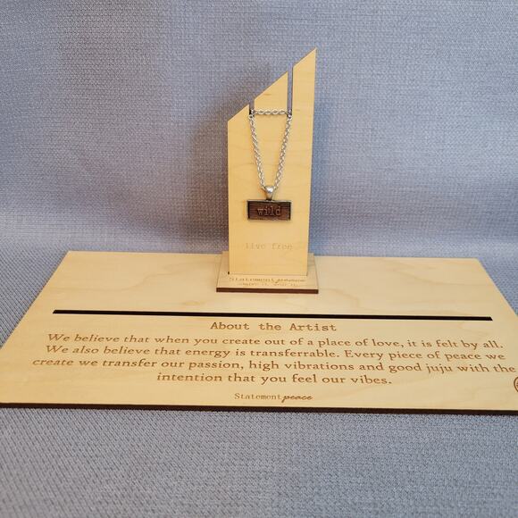 NWT "WILD" USA Made Wood Pendant Necklace Silver Link Chain With Display - Picture 14 of 14